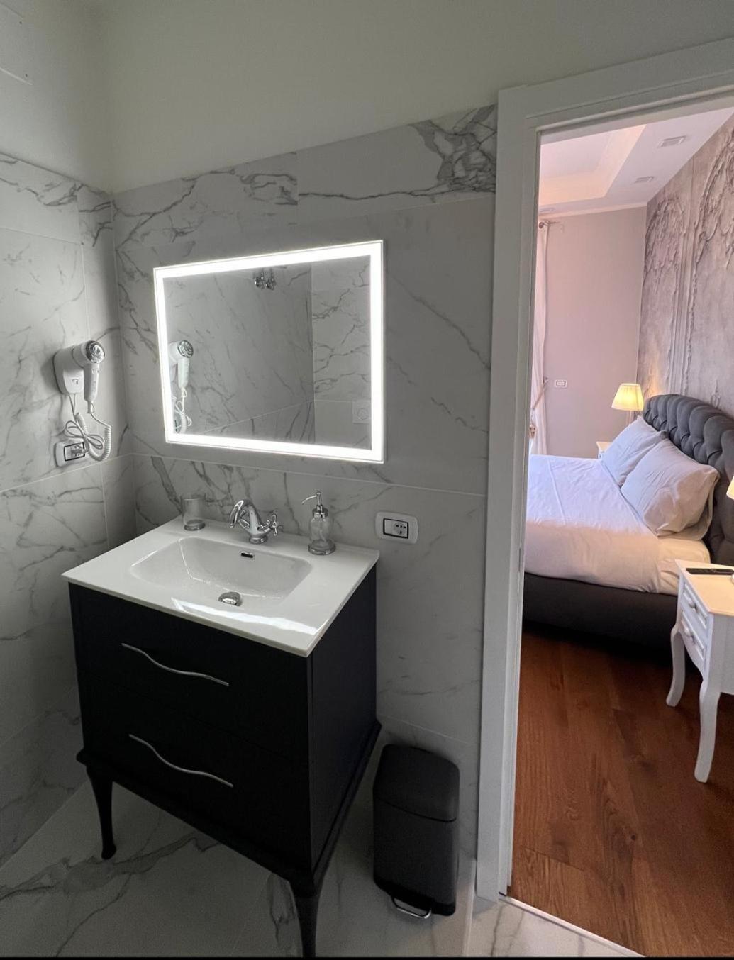 B&B Caffe Retro' Cisterna di Latina Kültér fotó