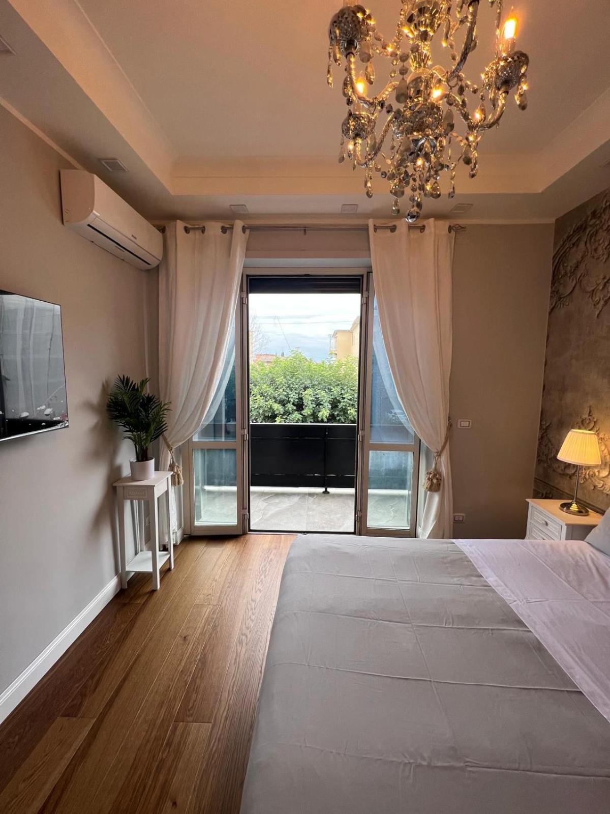 B&B Caffe Retro' Cisterna di Latina Kültér fotó