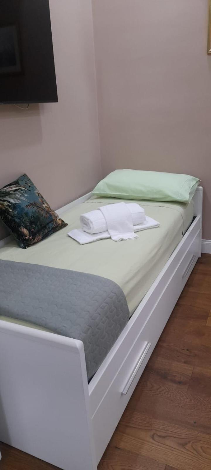 B&B Caffe Retro' Cisterna di Latina Kültér fotó